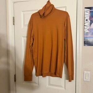 Men's Orange Turtleneck uniqlo